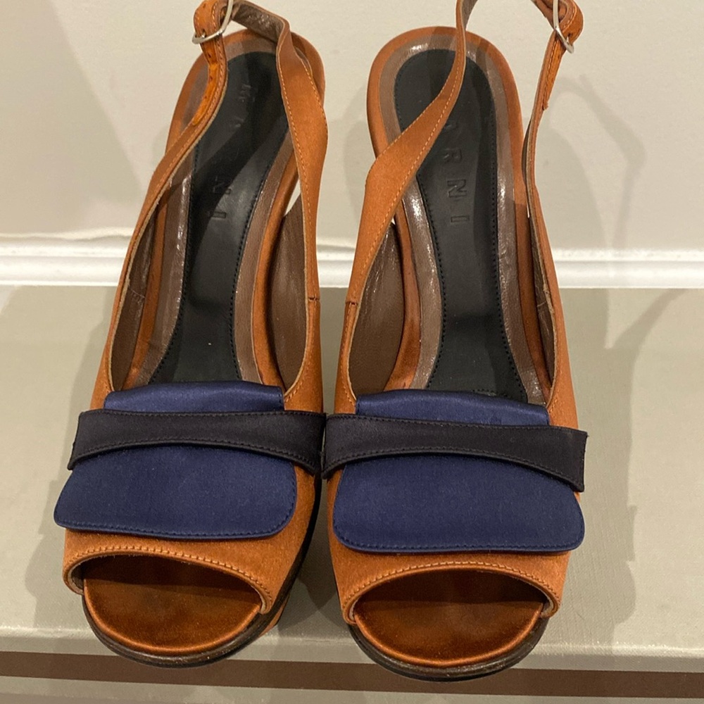 Marni- peep toe sling back platforms (copper, nave and black satin). Size 37.5